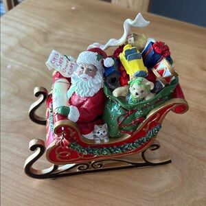 Fits and Floyd 2010 Santa in Sleigh Music Box